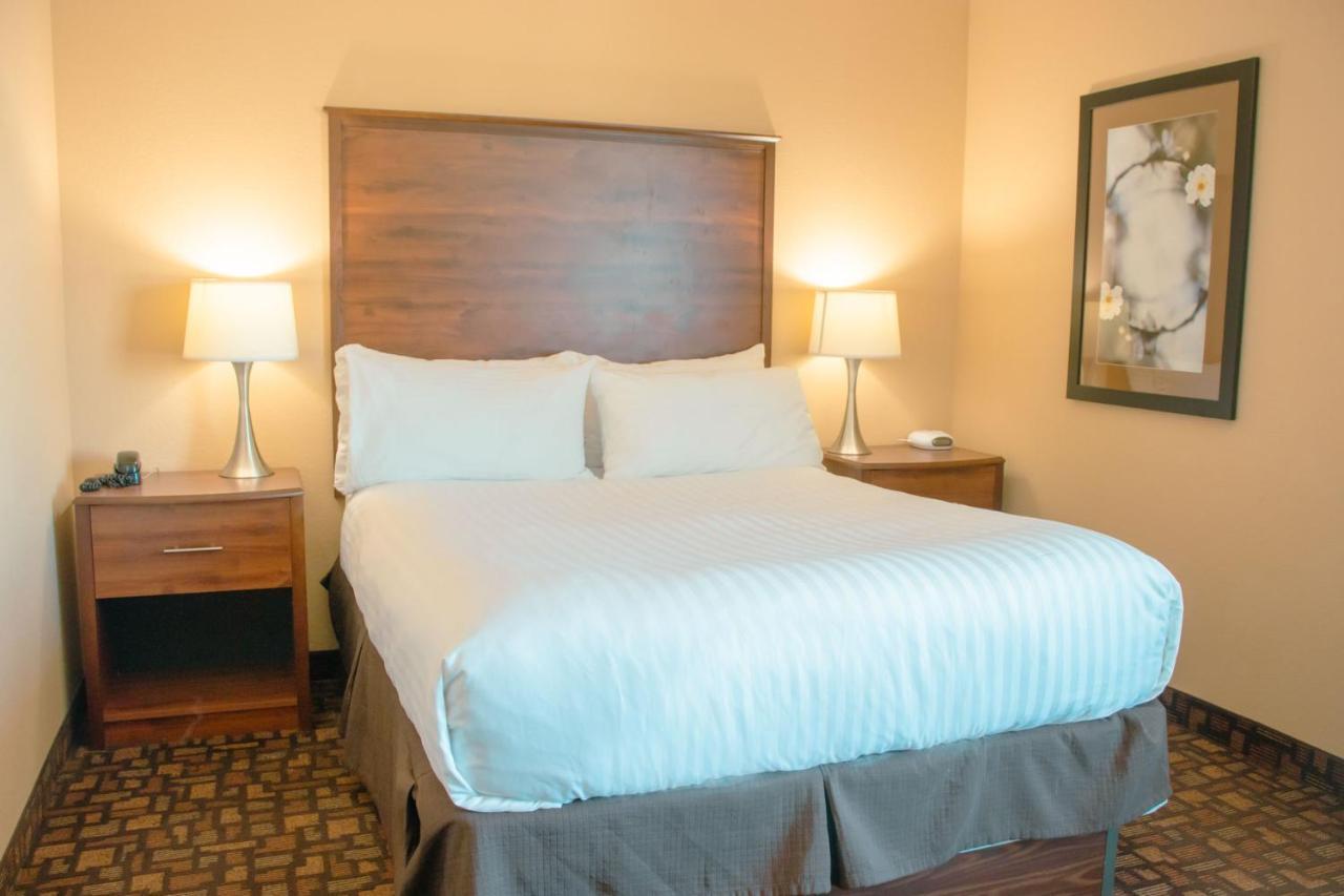 Grand Forks Lodge And Suites エクステリア 写真