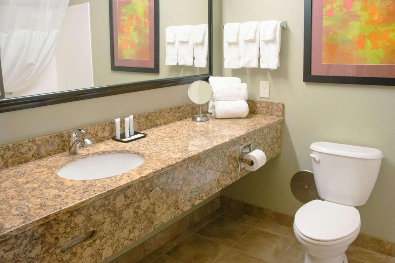 Grand Forks Lodge And Suites エクステリア 写真