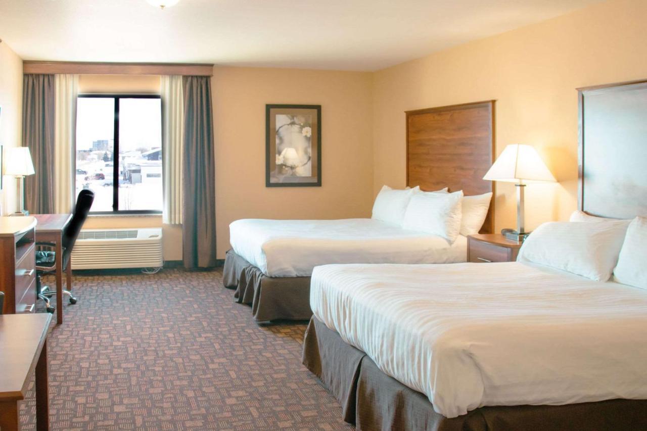 Grand Forks Lodge And Suites エクステリア 写真